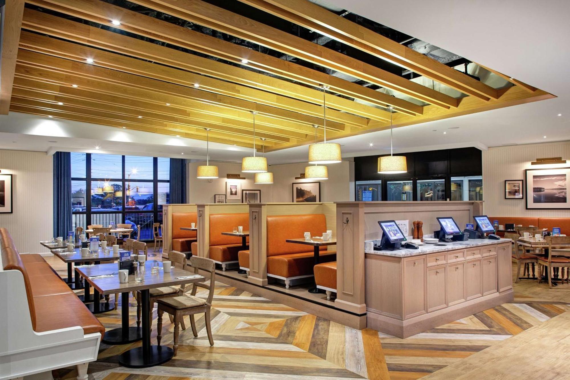 Doubletree By Hilton Toronto Airport, On Hotel Ngoại thất bức ảnh